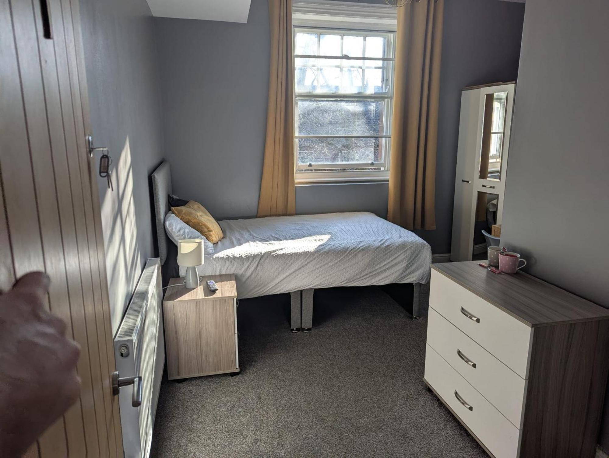 Darwin Stays - Service Accommodation In Newcastle Under Lyme City Centre מראה חיצוני תמונה